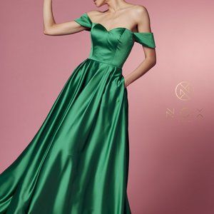 Elegant Green Off-Shoulder Dress